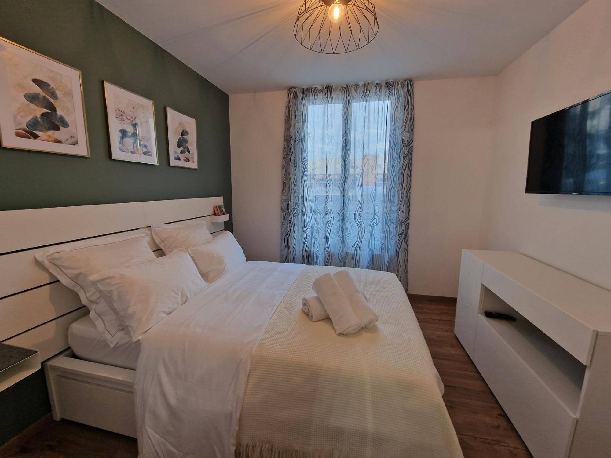 Maison D'Hotes Avec 3 Appartements Et Un Studio Viry-Châtillon Extérieur photo
