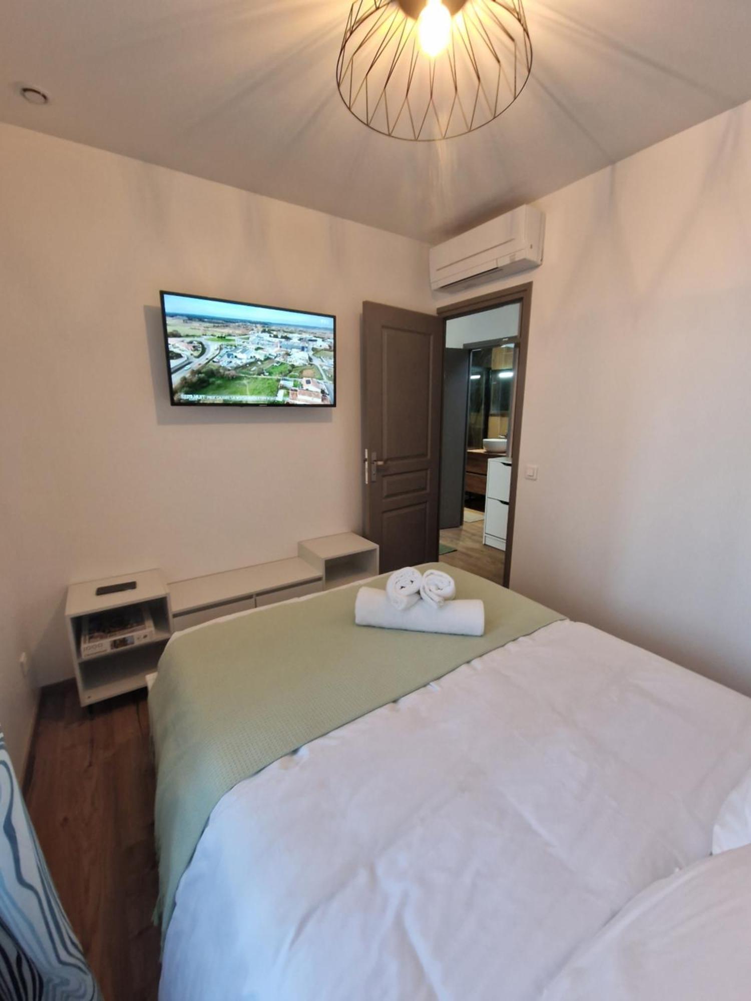 Maison D'Hotes Avec 3 Appartements Et Un Studio Viry-Châtillon Extérieur photo