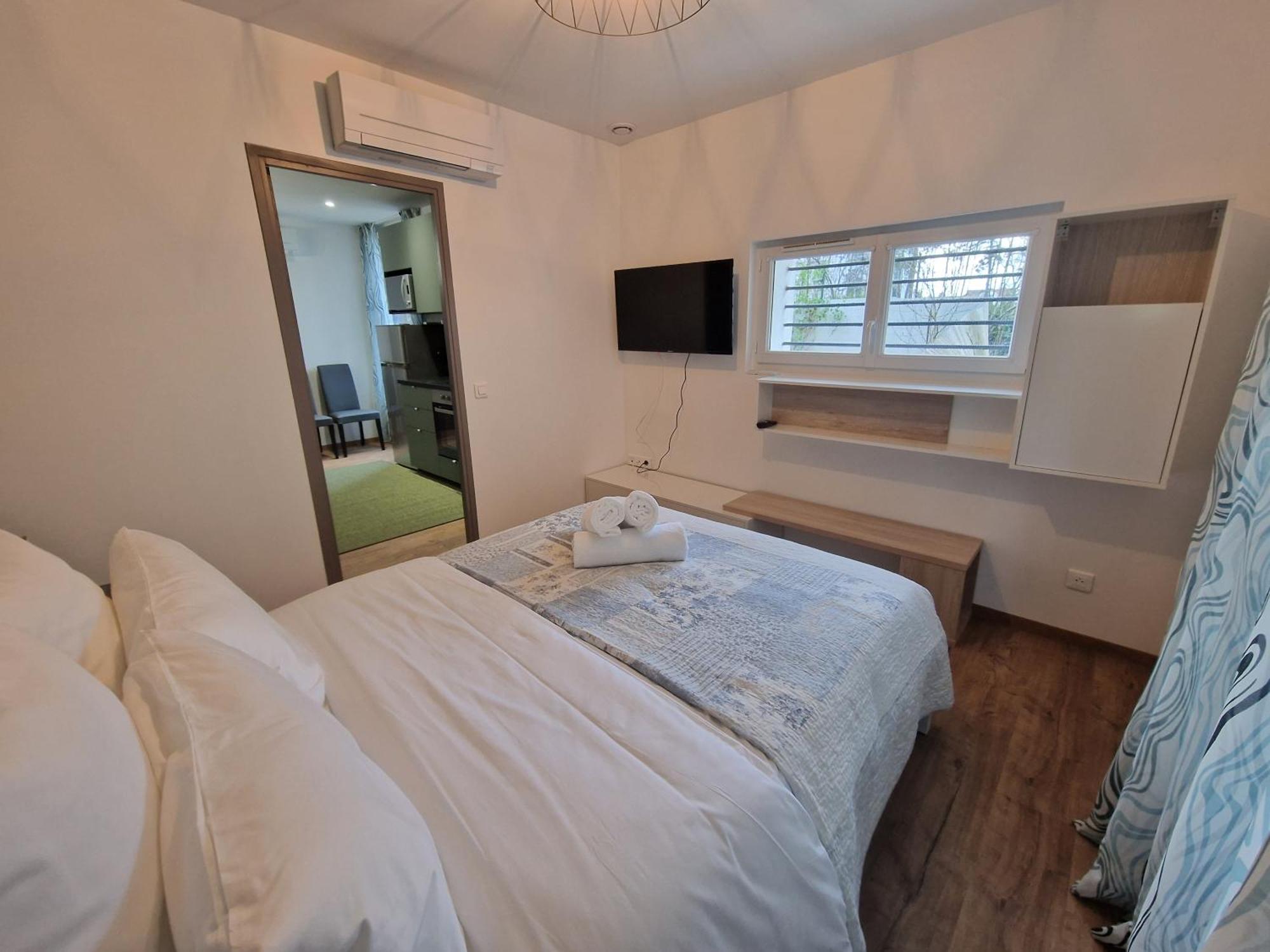 Maison D'Hotes Avec 3 Appartements Et Un Studio Viry-Châtillon Extérieur photo